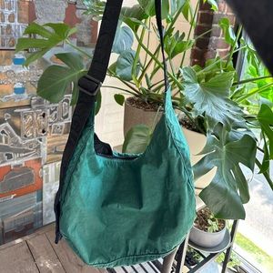 Green Baggu Medium Crescent